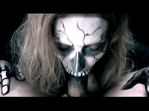 ❤️ Demonska djevojka siše kurac svojim crnim ustima i guta spermu. ❌ Porno vk na bs.hentaisaturn.ru ❌️❤
